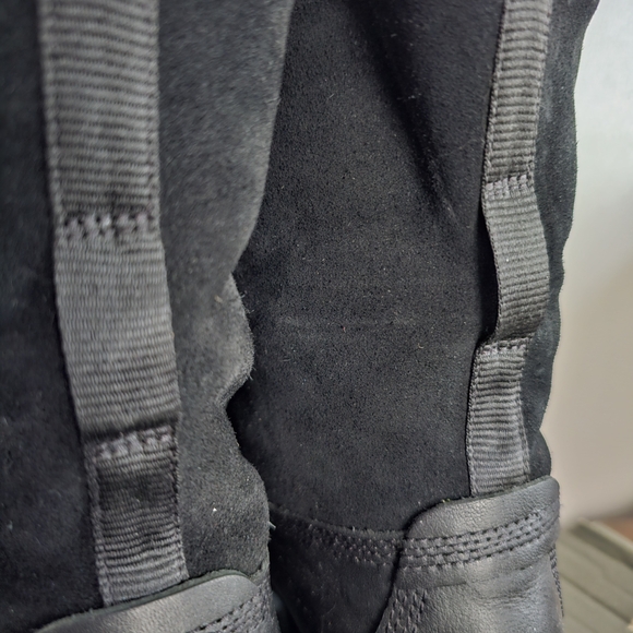 New In Box Woman's Timberland Black Fleece Lined Winter Boots.  Size 8B - Picture 7 of 15